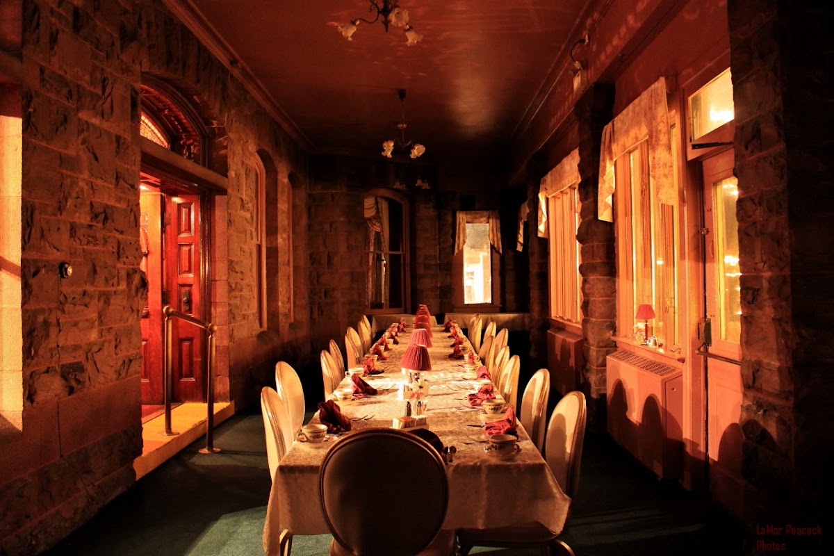 Edgar’S Restaurant In The Castle